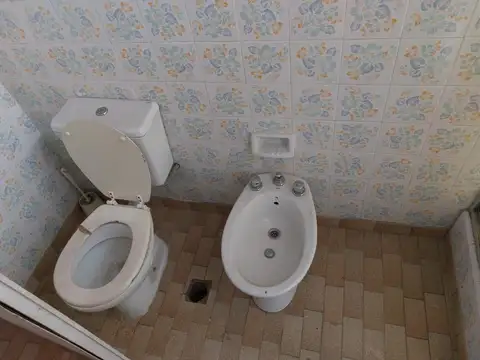 Galpon en Venta en Valentin Alsina, USD 150.000