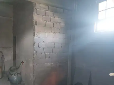 Galpon en Venta 8,66  mts Frente