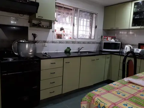 CASA MULTIFAMILIAR PARA 2 FAMILIAS CON ENTRADA INDEPENDIENTE