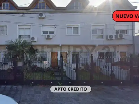VENTA EXCELENTE TRIPLEX 5 AMBIENTES más PLAYROOM y con COCHERA - FLORIDA OESTE - APTO CREDITO
