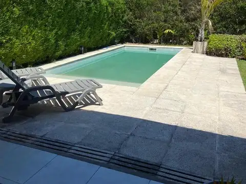 Casa 6 ambientes con 3 baños