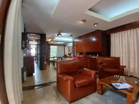 chalet moderno 4 Ambientes en excelente estado.