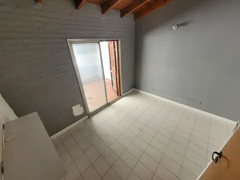 Depto Tipo Casa 2 ambientes con 1 baño