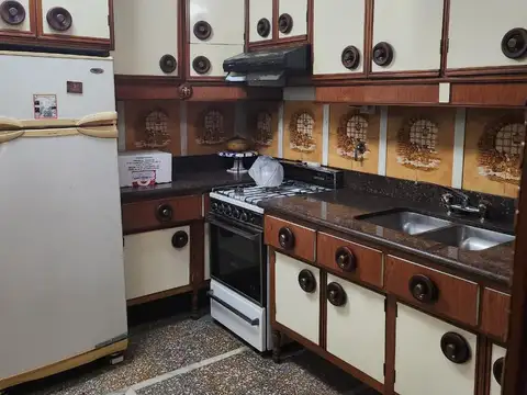 Casa 3 ambientes con 2 baños