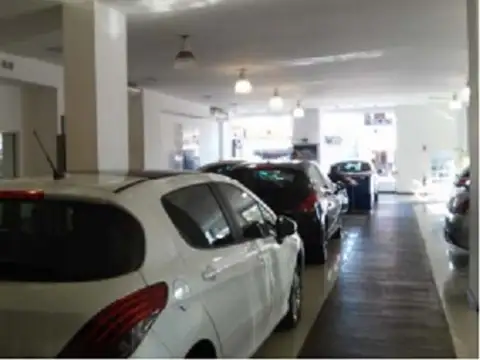 Avenida Hipólito Yrigoyen 8300