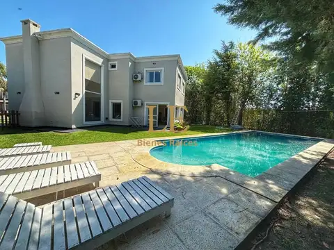 Casa en Alquiler Temporal en Belen De Escobar, USD 2.500