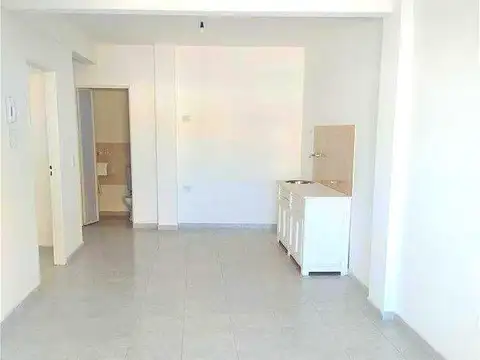 Chiclana * 3000 - 3er. Piso - Departamento 3 Amb. C/ BALCÓN  Con renta  - Sup. Total 41 m². Precio M