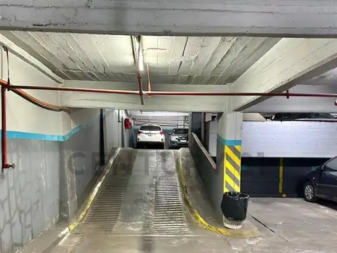 VENTA COCHERA EN SAN NICOLAS (CENTRO)