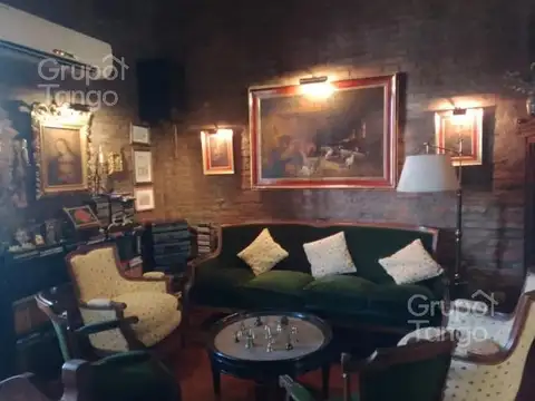 Av. Paseo Colón  al 1300