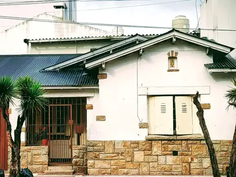 VENTA CASA 3 AMBIENTES MAS DEPTO EN BARRIO POMPEYA APTA CREDITO