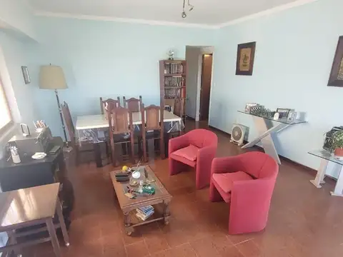 Av. De Los Trabajadores 2200 , Piso 2