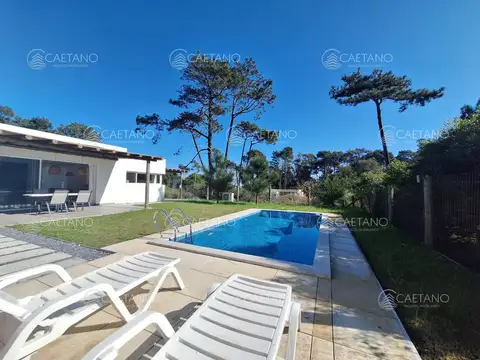 Casa a estrenar en la barra con piscina para la venta