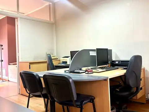 Oficina 3 ambientes con 1 baño