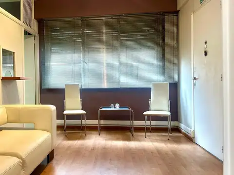 Oficina en Venta Reciclada Microcentro