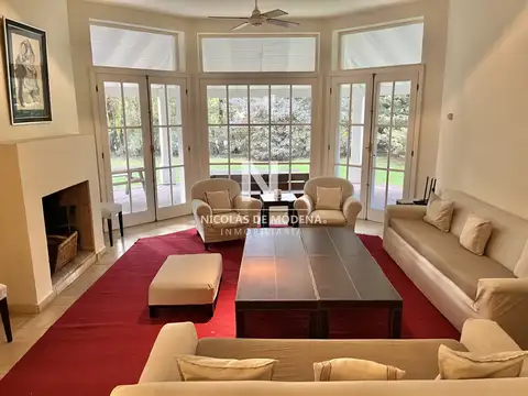 Casa en Venta Barrio Laguna Blanca Punta del Este Cuatro Dormitorios