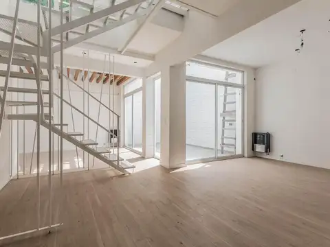 Depto Tipo Casa en Venta con 1 cocheras