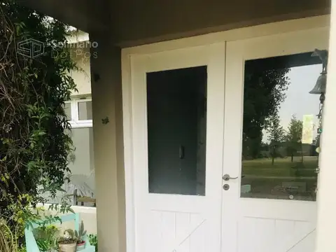 Avenida Mitre  al 800