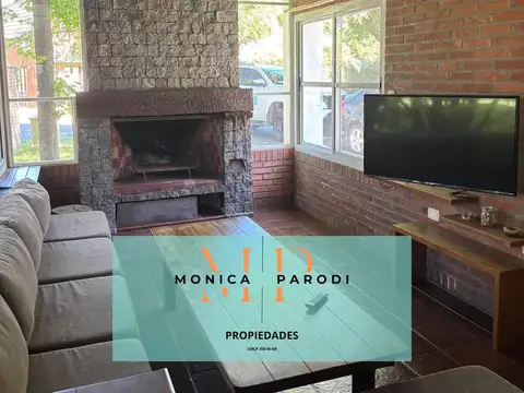 Casa en Venta con 3 cocheras