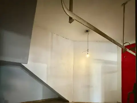 Local en Alquiler en Sarandi, $ 250.000