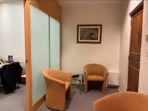 Oficina en Venta 80 años