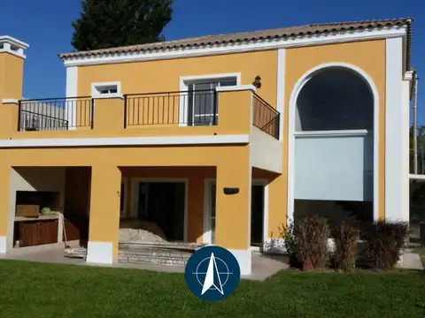 Casa en venta en barrio Los Sauces, Nordelta, Tigre.