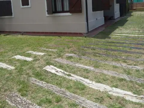 Venta de Excelente casa P.H. en Villa Gesell  