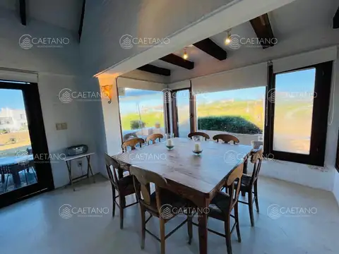 Preciosa casa en Montoya a metros del mar. Muy buenas comodidades con excelente equipamiento