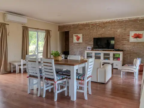 Calle 4 S/N (los pomelos)