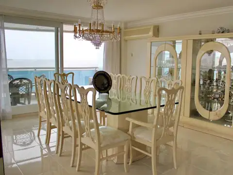 Departamento en Alquiler en Playa Mansa, USD 23.000