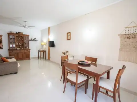 IMPECABLE CASA ZONA COLEGIO LOURDES