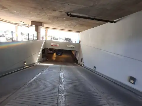 Venta Cochera 1er SS EN Palermo Hollywood