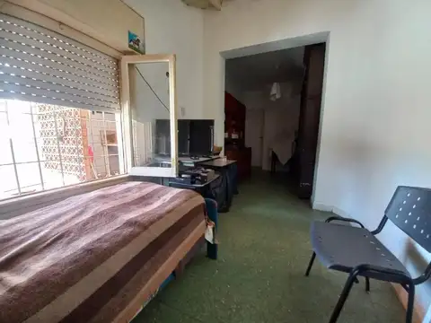 Casa 2 ambientes con 1 baño