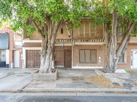 CASA EN VENTA BARRIO BELGRANO TRES DORMITORIOS