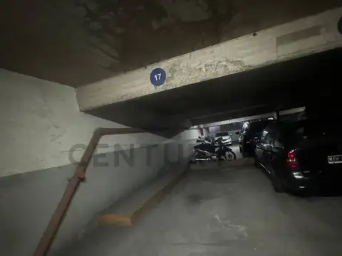 Adolfo Alsina 1600, Piso 0