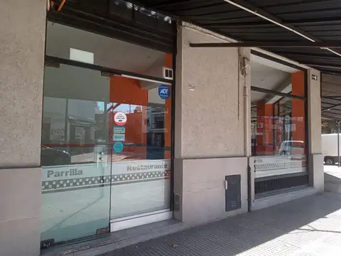 Local en Venta Via Pública