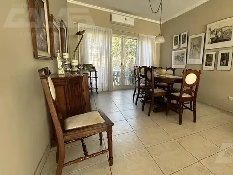 Casa en Venta en Castelar Sur, USD 195.000