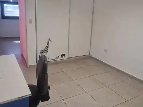 Casa en Alquiler con 1 cochera