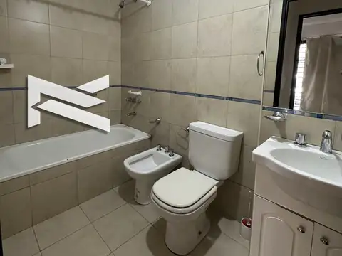 Casa 2 ambientes con 1 baño