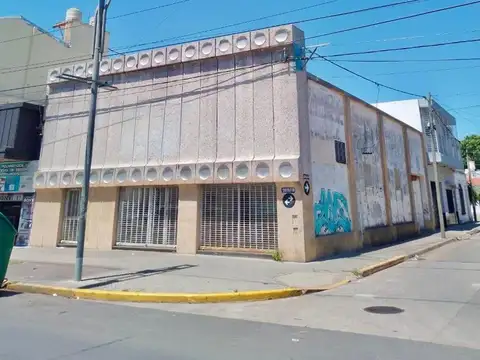 Local SAN MARTIN SUR - IMPORTANTE FRENTE COMERCIAL