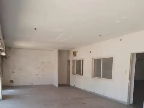 Local en Alquiler 50 años