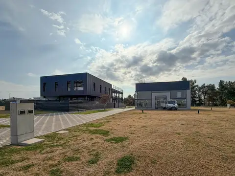 Av. Arturo Illia 600 - Funes