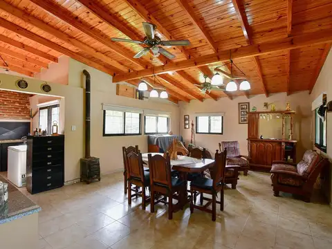 Casa 3 ambientes con 1 baño