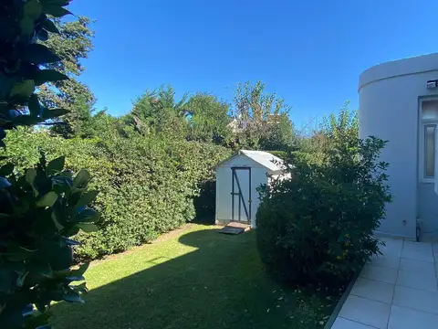 Casa en Venta con 5 cocheras