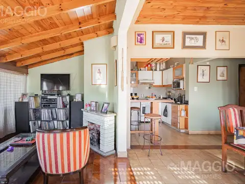 Depto Tipo Casa en Venta en Villa Luzuriaga, USD 82.000