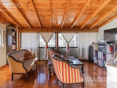 Depto Tipo Casa en Venta de 3 ambientes