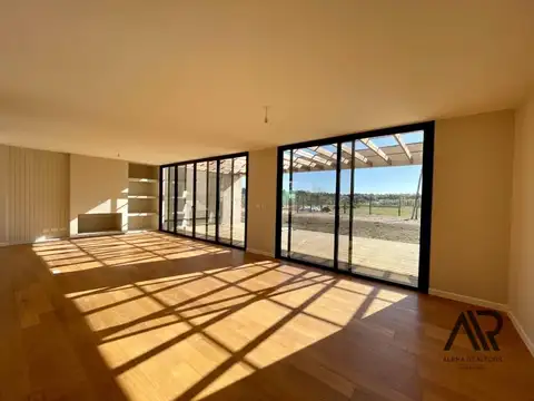 Casa Monoambiente con 3 baños