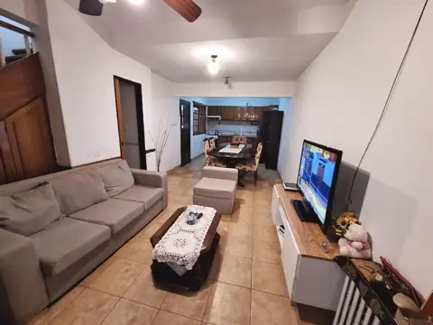 Depto Tipo Casa en Venta con 1 cocheras