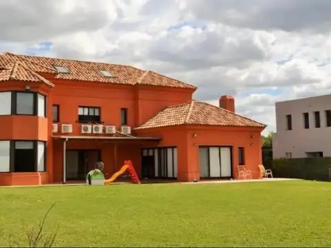 Casa en Venta de 5 dormitorios