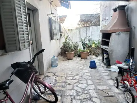 Depto Tipo Casa en Venta en Temperley, USD 85.000