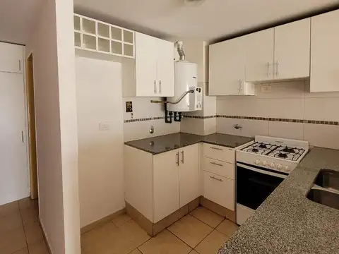 Departamento en Alquiler en Abasto, $ 380.000